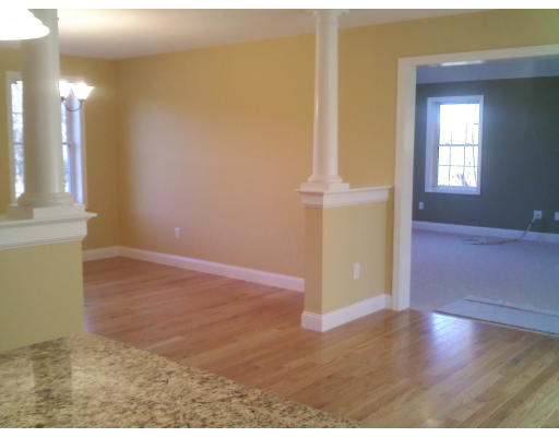 1 Clement Rd/1560 Mammoth Road Dracut, MA 01826 - Photo 5 of 12