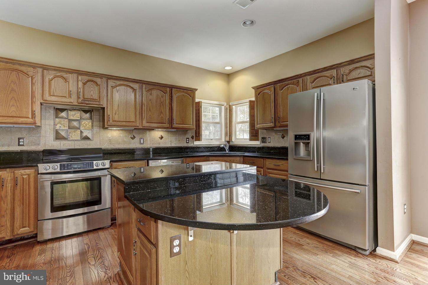 6445 River Run Columbia, MD 21044 - Photo 11 of 30 Chef-Inspired Kitchen