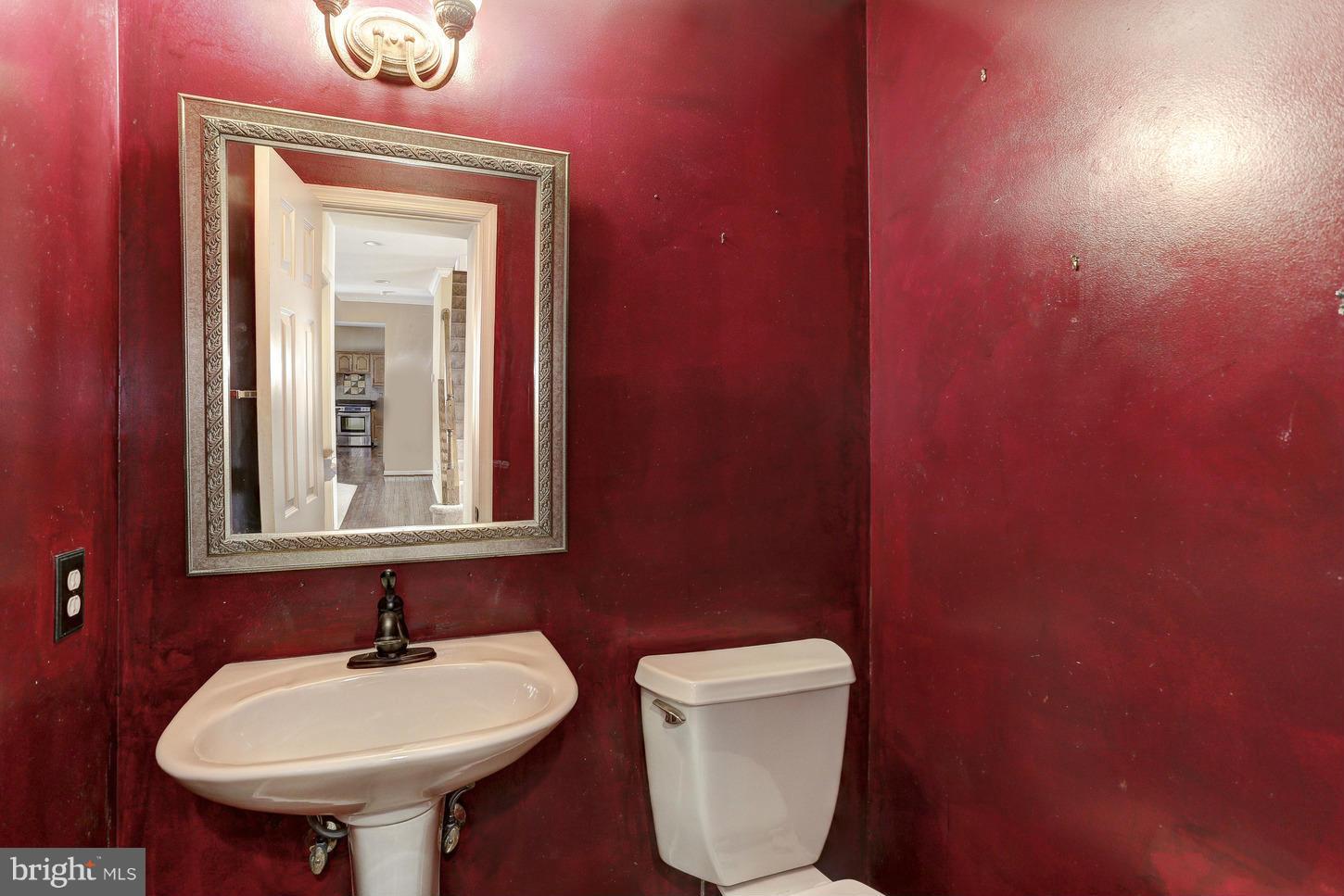 6445 River Run Columbia, MD 21044 - Photo 16 of 30 Powder Room