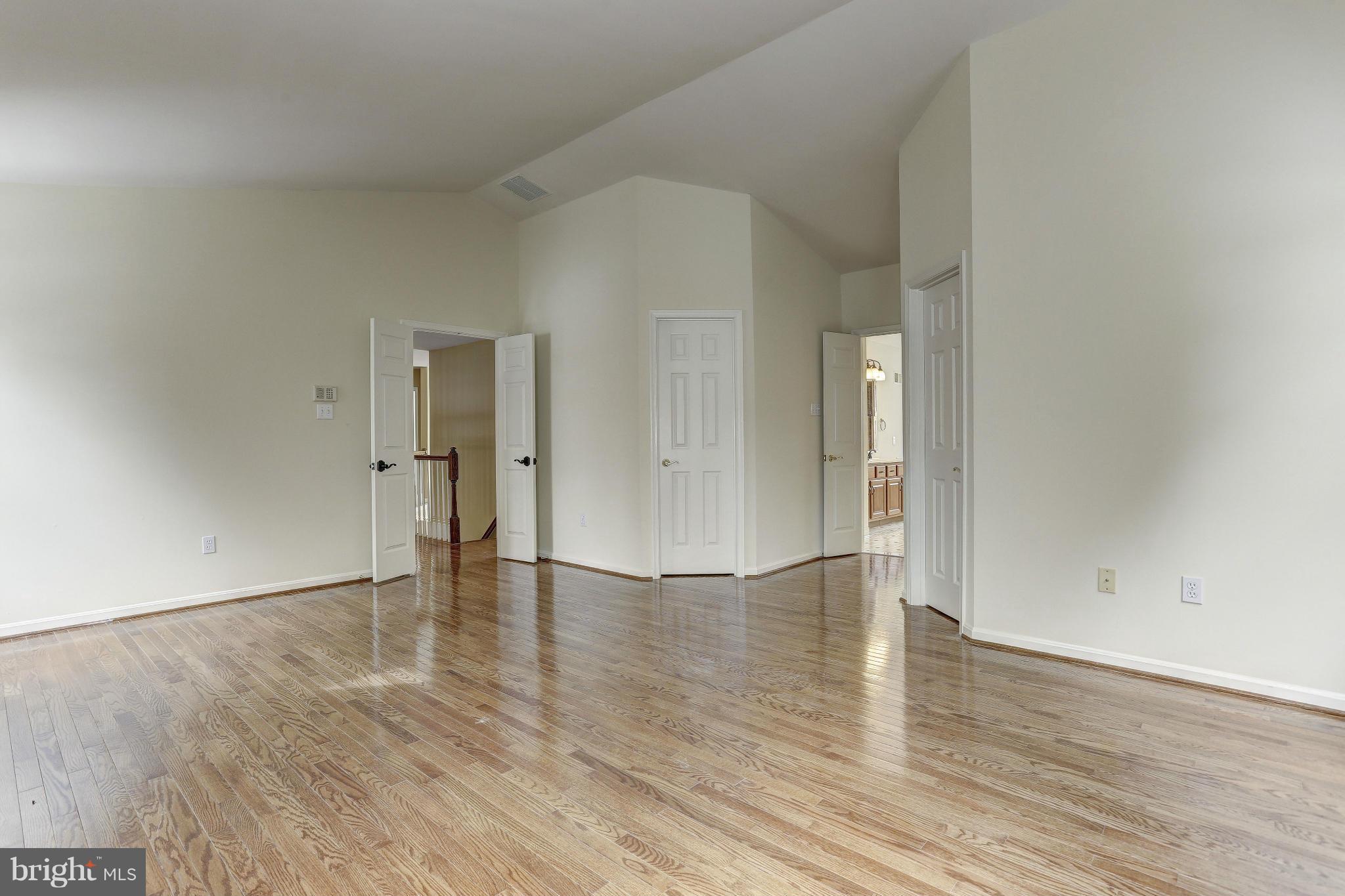 6445 River Run Columbia, MD 21044 - Photo 19 of 30 Bedroom (Master)