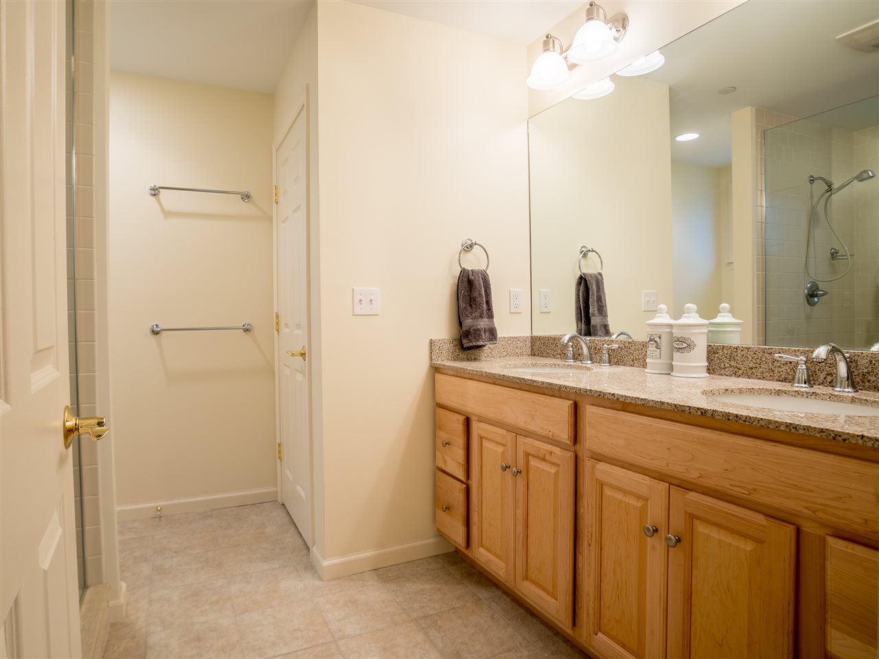 8 Stonehurst Common, Unit 8 Hanover, NH 03755 - Photo 14 of 20 Gallery Image 14