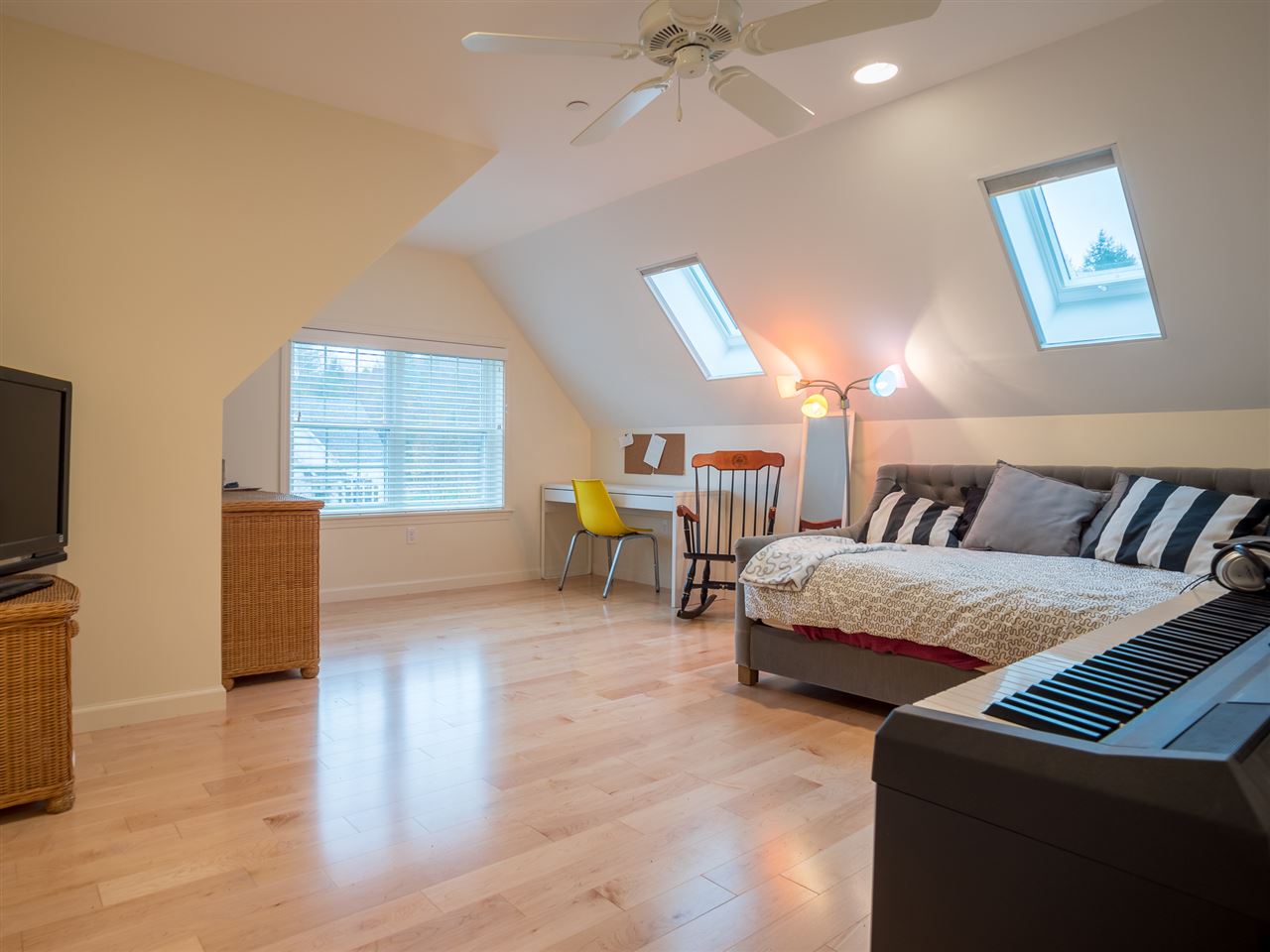 8 Stonehurst Common, Unit 8 Hanover, NH 03755 - Photo 10 of 20 Gallery Image 10