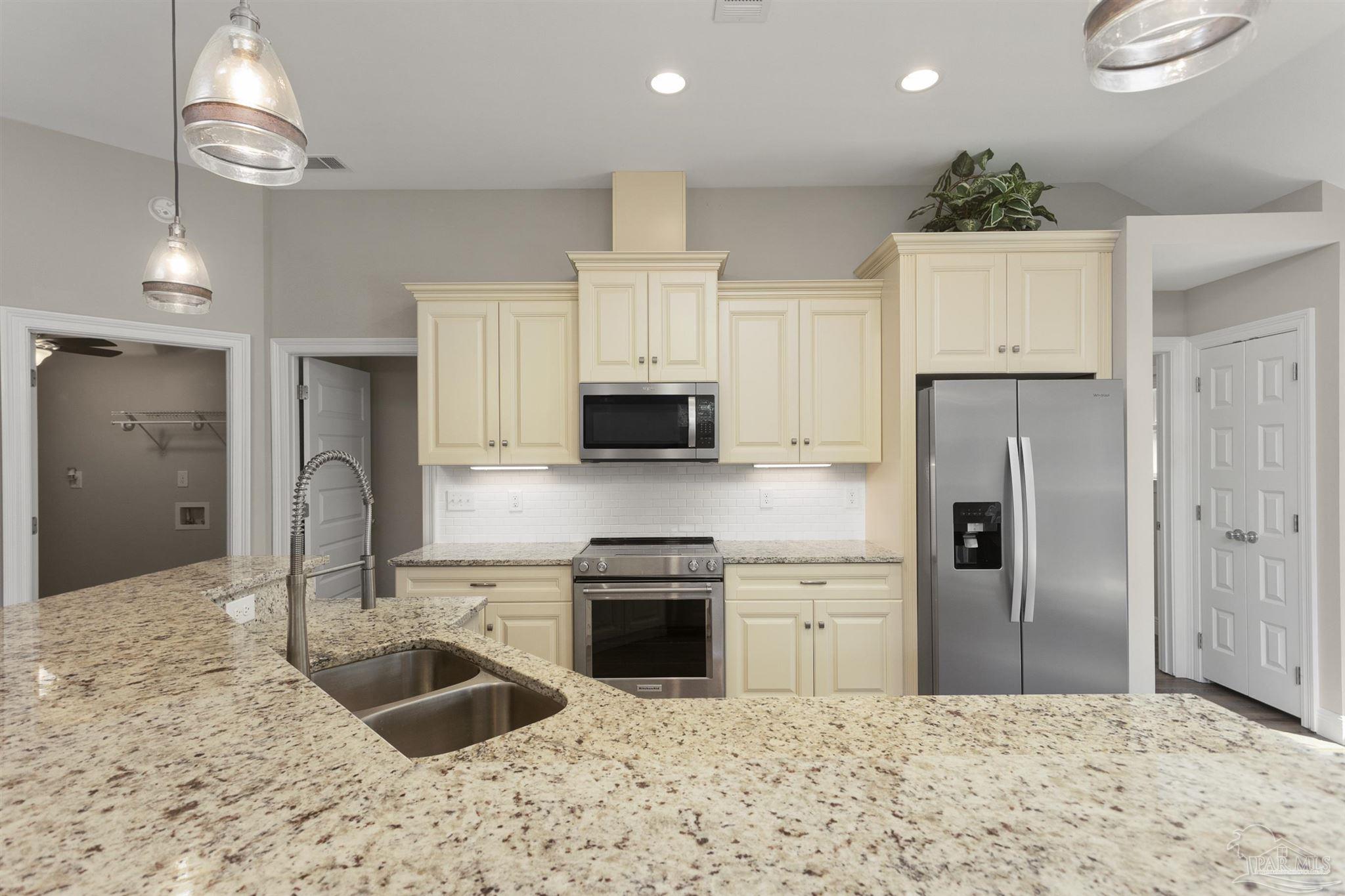 1530 Stanford Road Gulf Breeze, FL 32563 - Photo 16 of 49