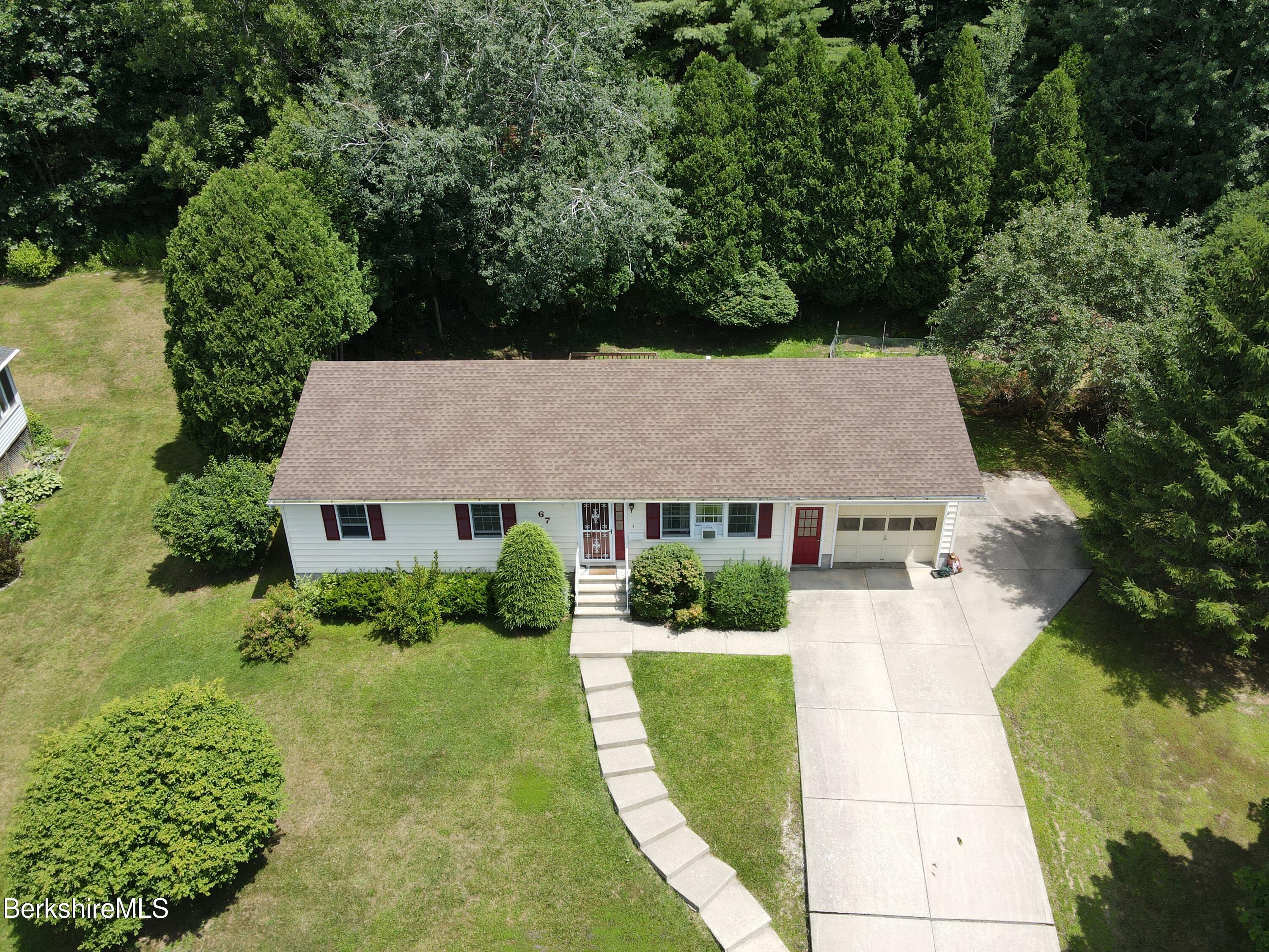67 Howe Road Pittsfield, MA 01201 - Photo 3 of 44 Drone view