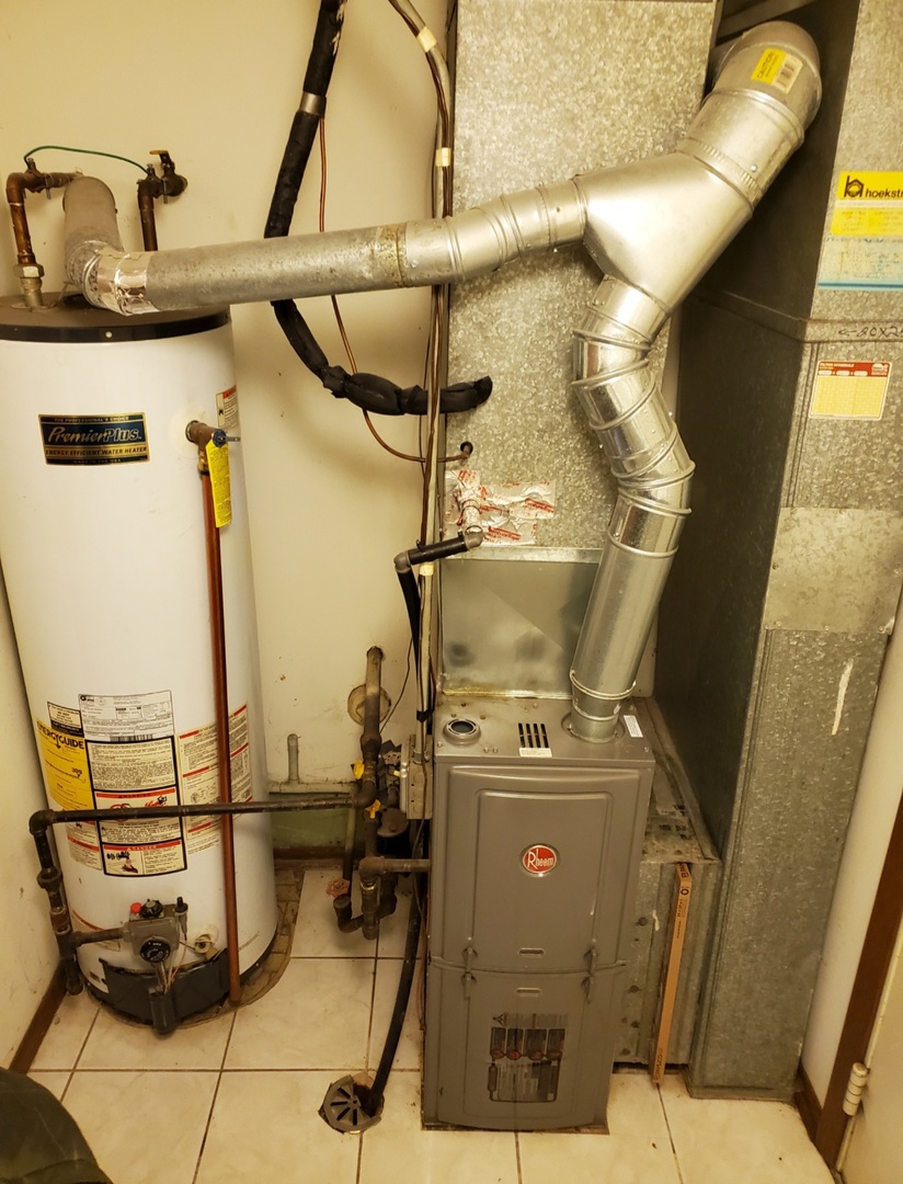 54 Churn Road Matteson, IL 60443 - Photo 17 of 19 a utility room with dryer and washer