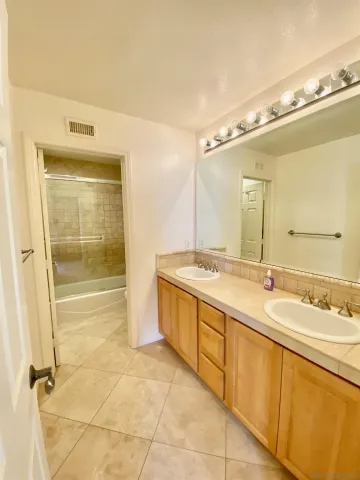 $2,100,000 | 1326 Caminito Arriata, La Jolla, CA 92037