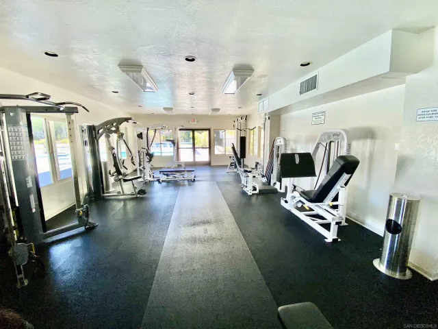 $2,100,000 | 1326 Caminito Arriata, La Jolla, CA 92037