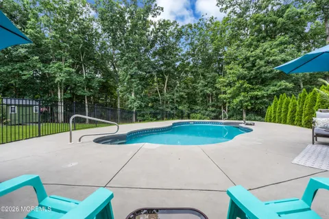 $575,000 | 1466 Arapaho Court, Toms River, NJ 08755