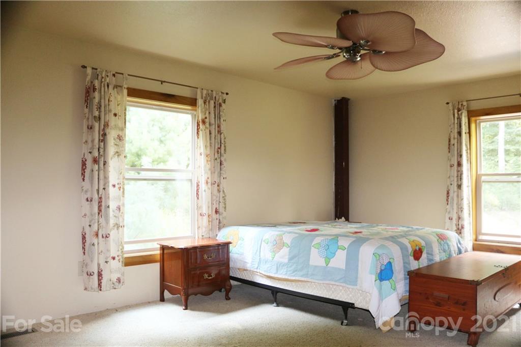 152 Arrington Branch Road Marshall, NC 28753 - Photo 11 of 40 Gallery Image 11