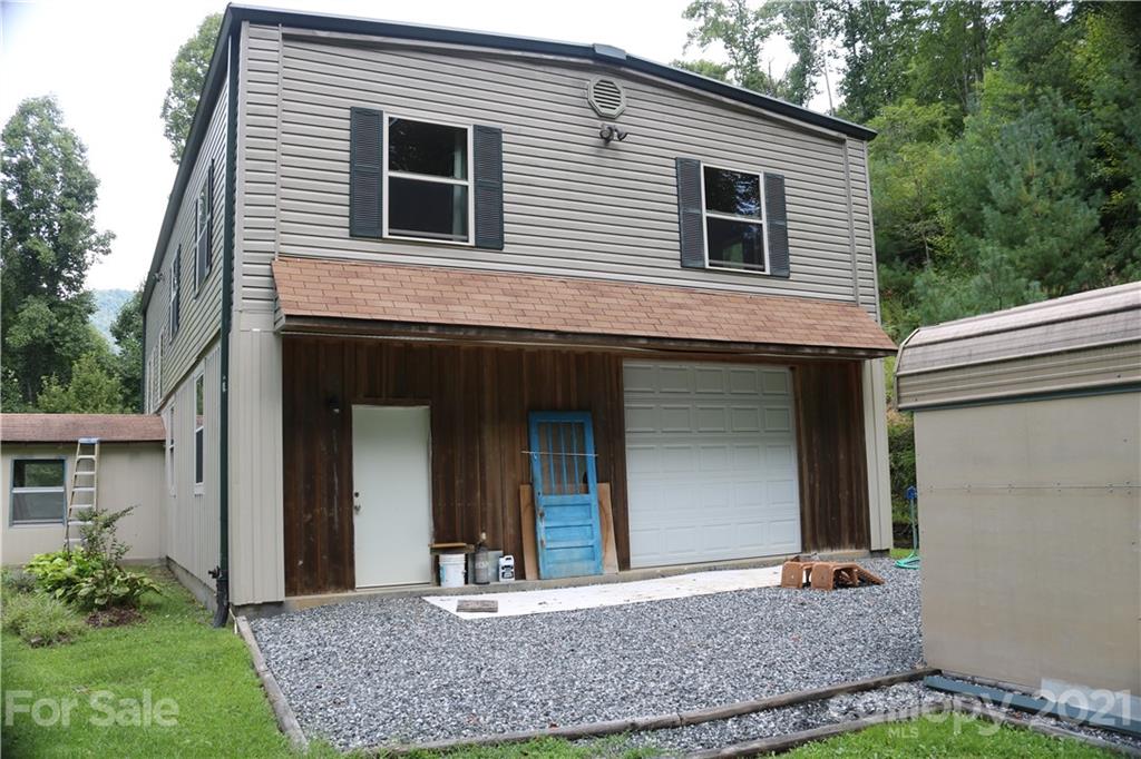 152 Arrington Branch Road Marshall, NC 28753 - Photo 17 of 40 Gallery Image 17