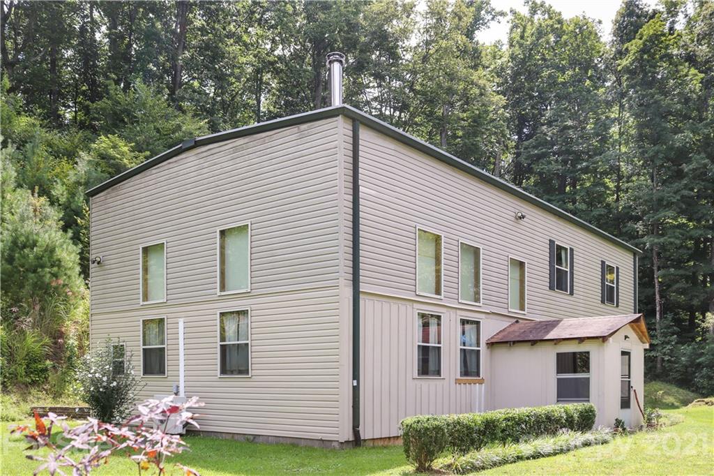 152 Arrington Branch Road Marshall, NC 28753 - Photo 18 of 40 Gallery Image 18
