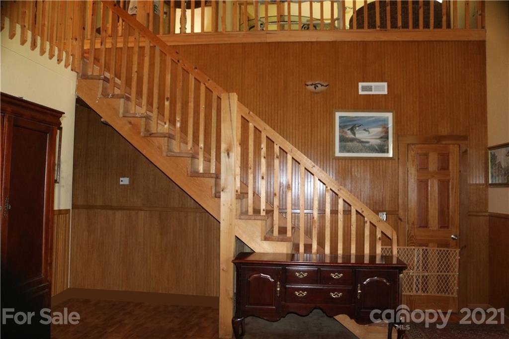 152 Arrington Branch Road Marshall, NC 28753 - Photo 4 of 40 Gallery Image 4