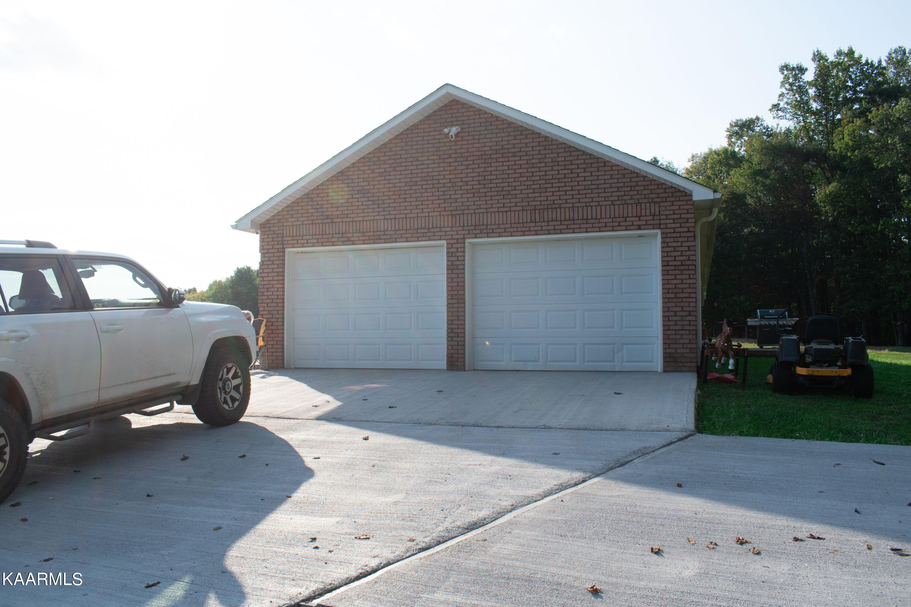1396 Montgomery Road Tazewell, TN 37879 - Photo 3 of 28 C6BA4A11-ABE1-4626-BCB9-91EABA9C944C