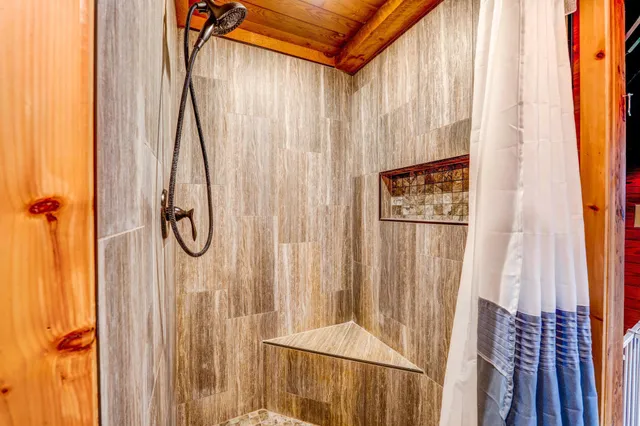 $233,000 | 23098 County 2, Shevlin, MN 56676