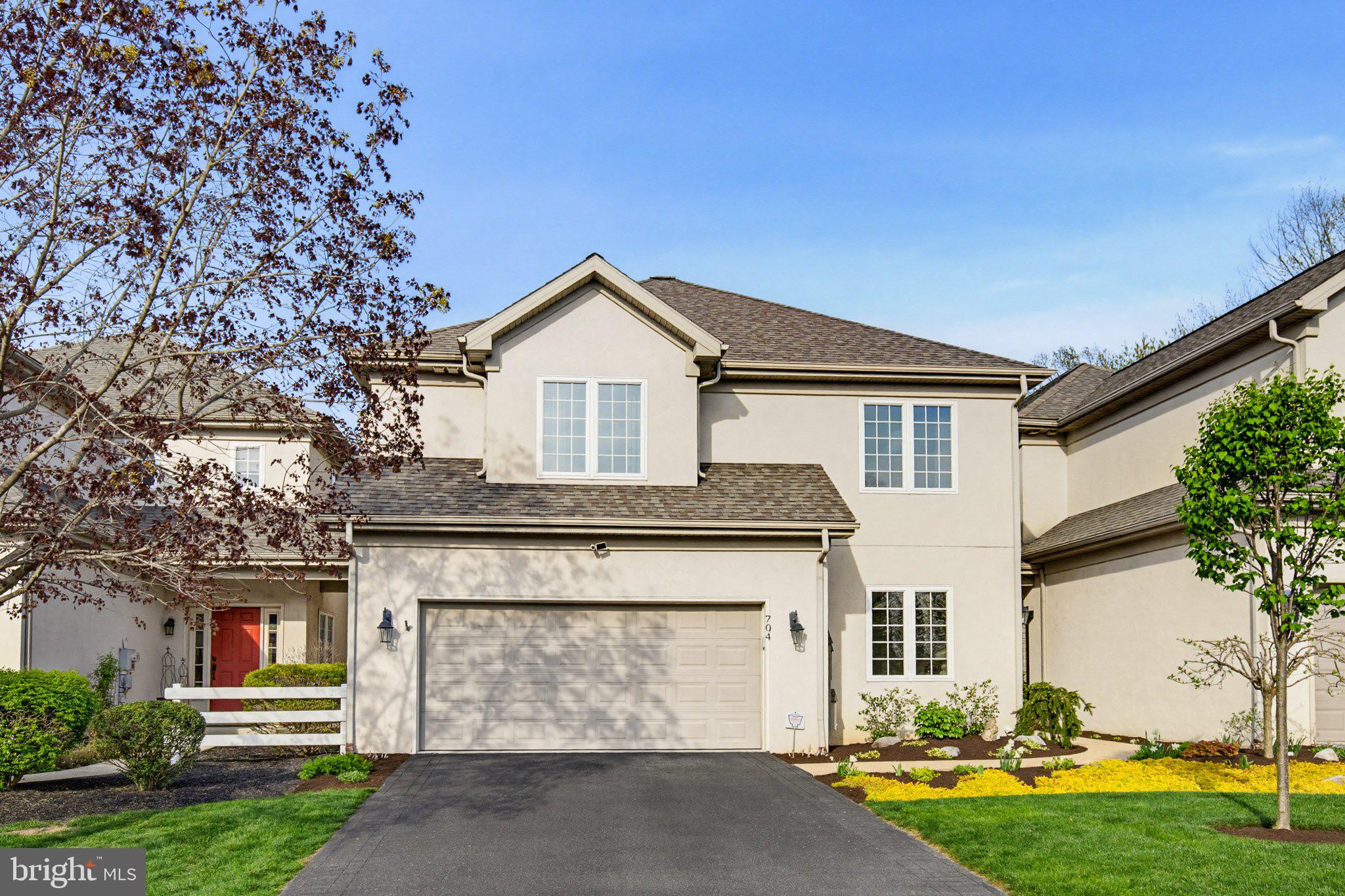704 Woodfield Drive Lititz, PA 17543 - Photo 2 of 44