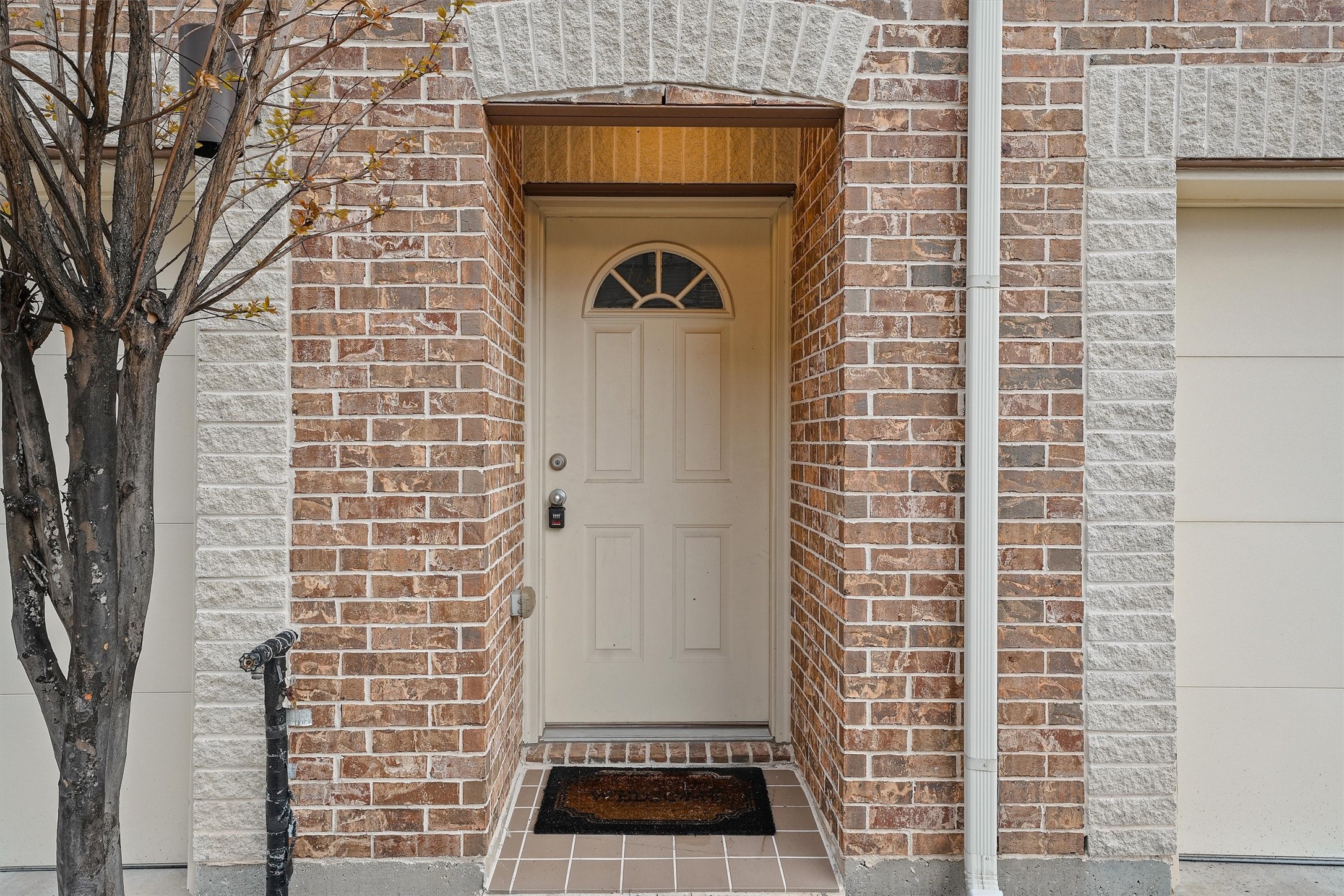 2710 Hullsmith Drive, Unit 903 Houston, TX 77063 - Photo 2 of 26