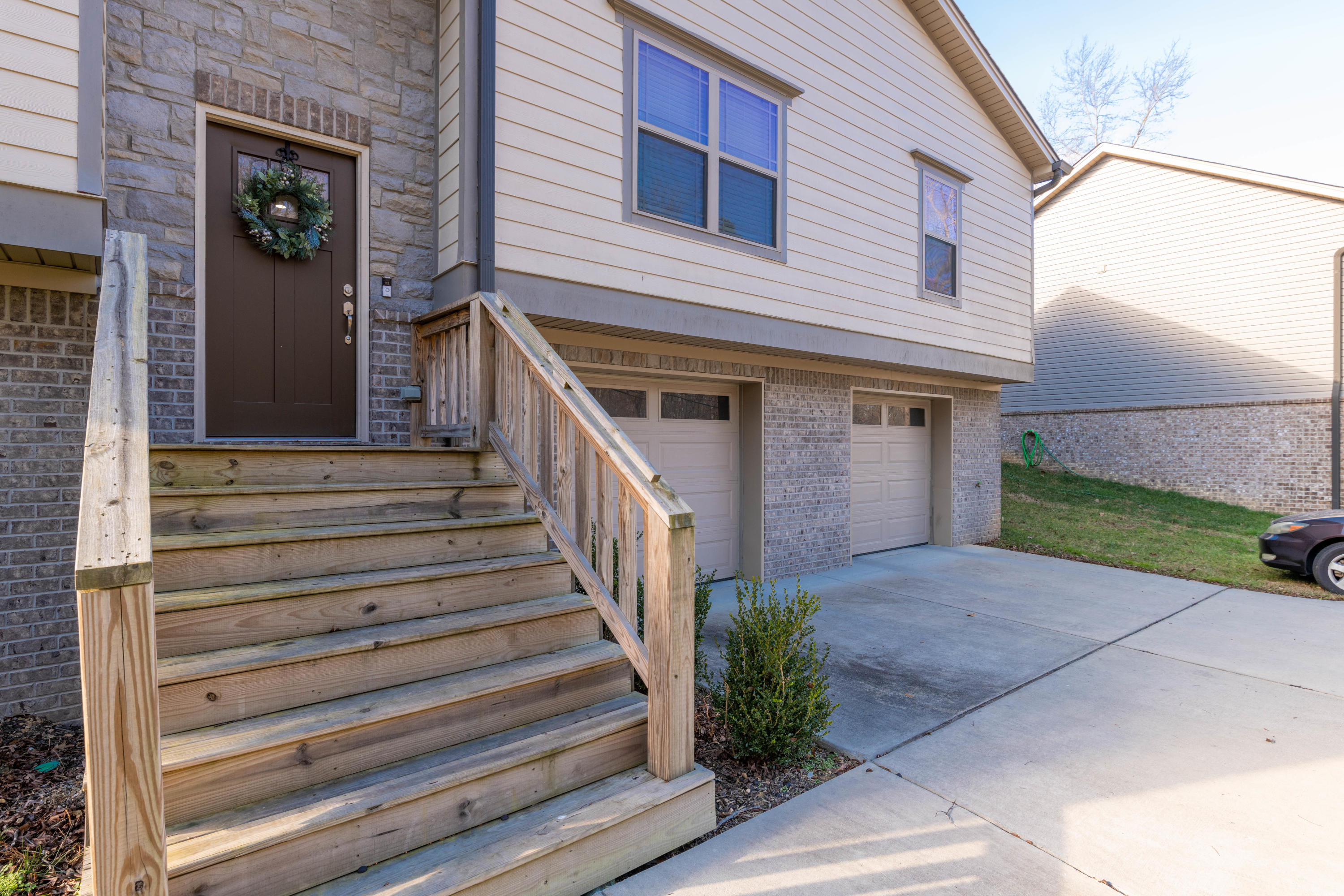 8910 Fuller Road Chattanooga, TN 37421 - Photo 4 of 37 D85_5764