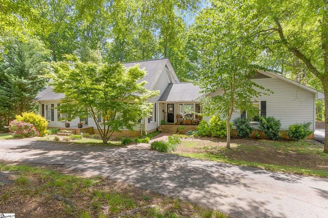 $369,500 | 204 Garner Road, Pickens, SC 29671