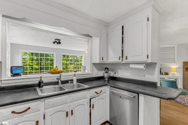 $369,500 | 204 Garner Road, Pickens, SC 29671