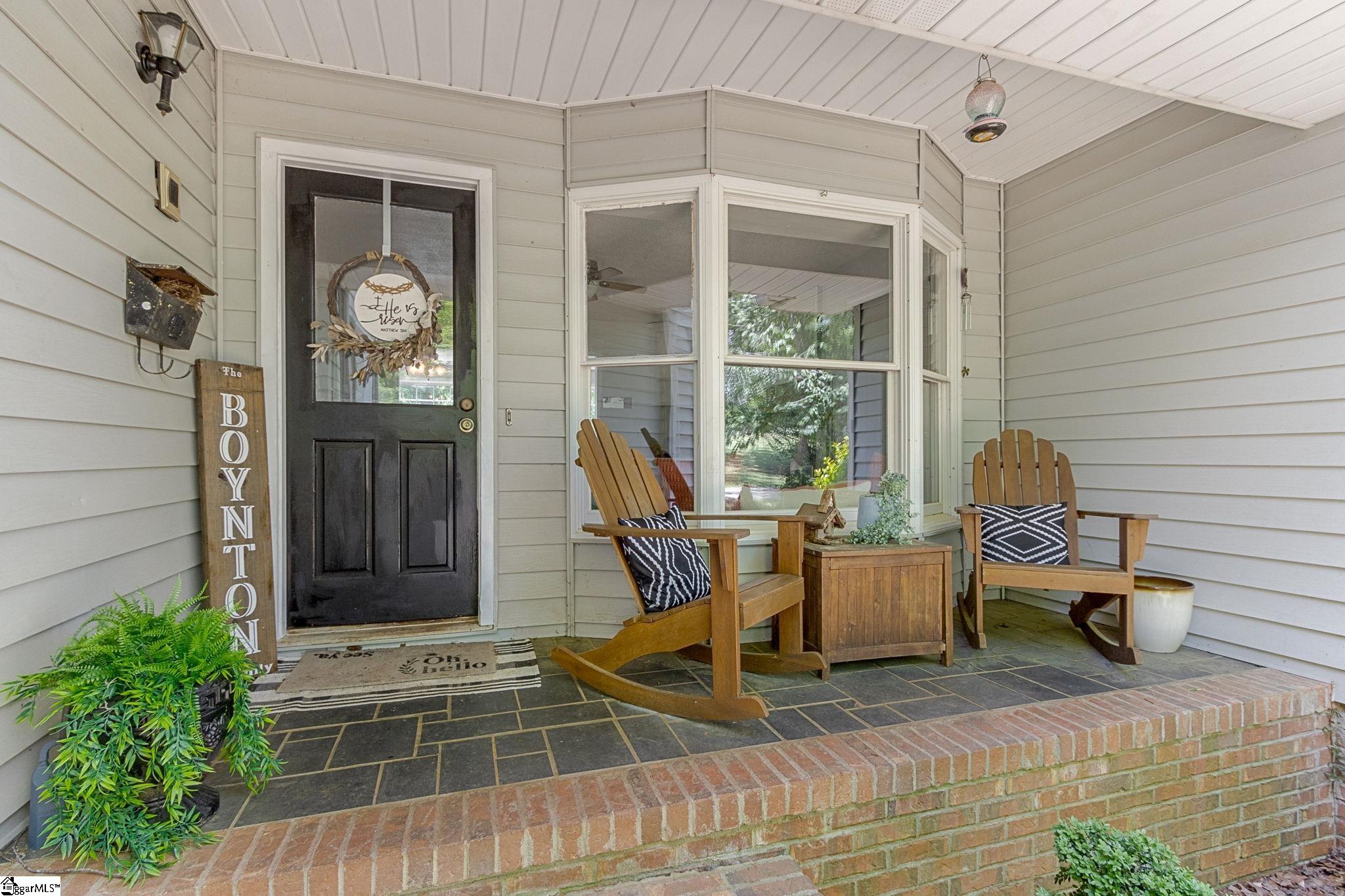 204 Garner Road Pickens, SC 29671 - Photo 4 of 36