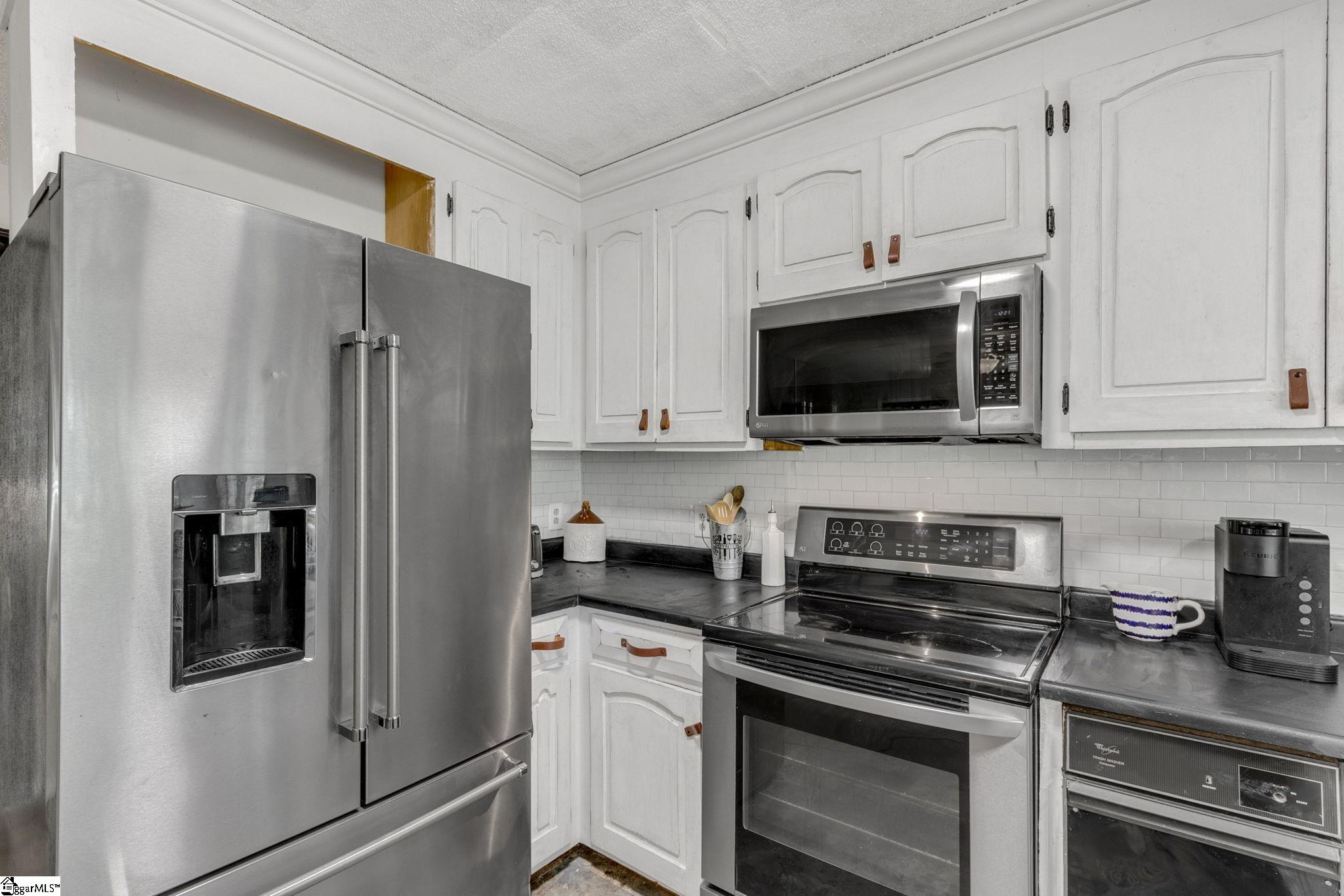 204 Garner Road Pickens, SC 29671 - Photo 10 of 36