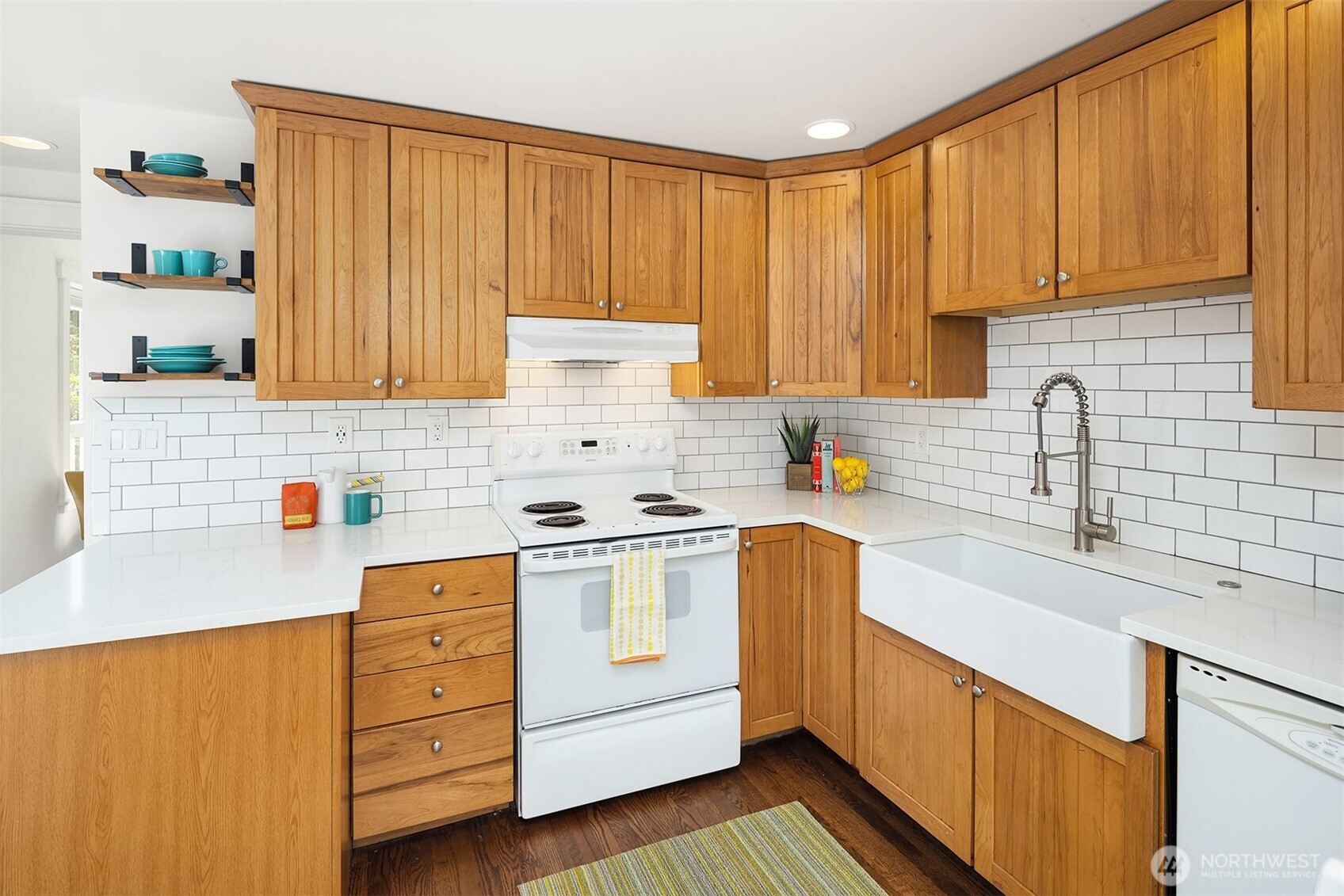 8418 9th Avenue Southwest Seattle, WA 98106 - Photo 11 of 35