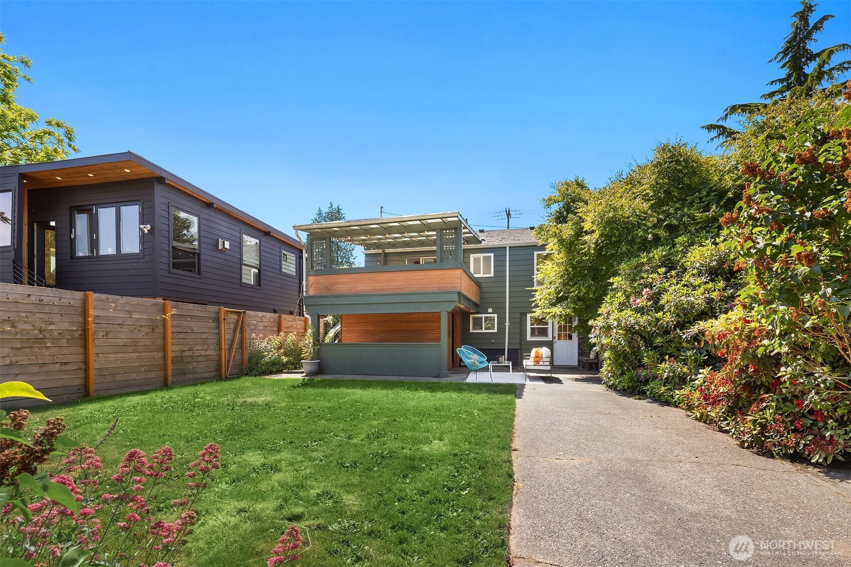 8418 9th Avenue Southwest Seattle, WA 98106 - Photo 29 of 35