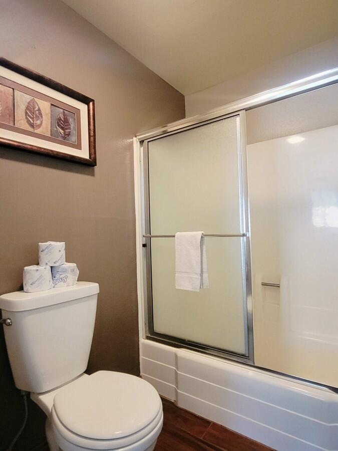 407 South Vasels Road, Unit 17 Brian Head, UT 84719 - Photo 16 of 49 Main Bath3