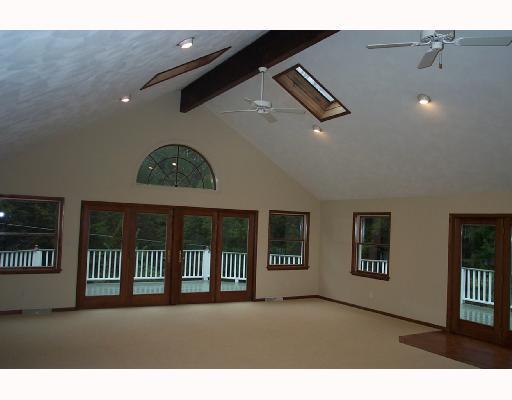 302 Dutchtown Road Butler, PA 16002 - Photo 2 of 8 Living Room.