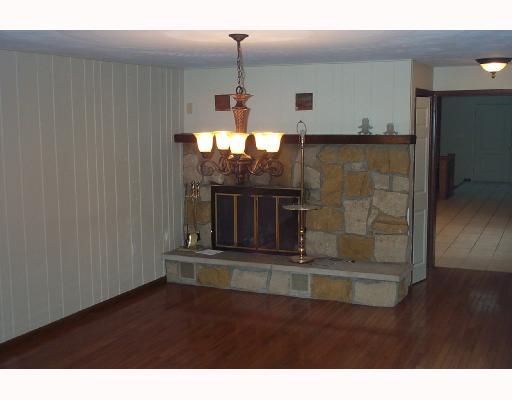 302 Dutchtown Road Butler, PA 16002 - Photo 3 of 8 Dining Room.