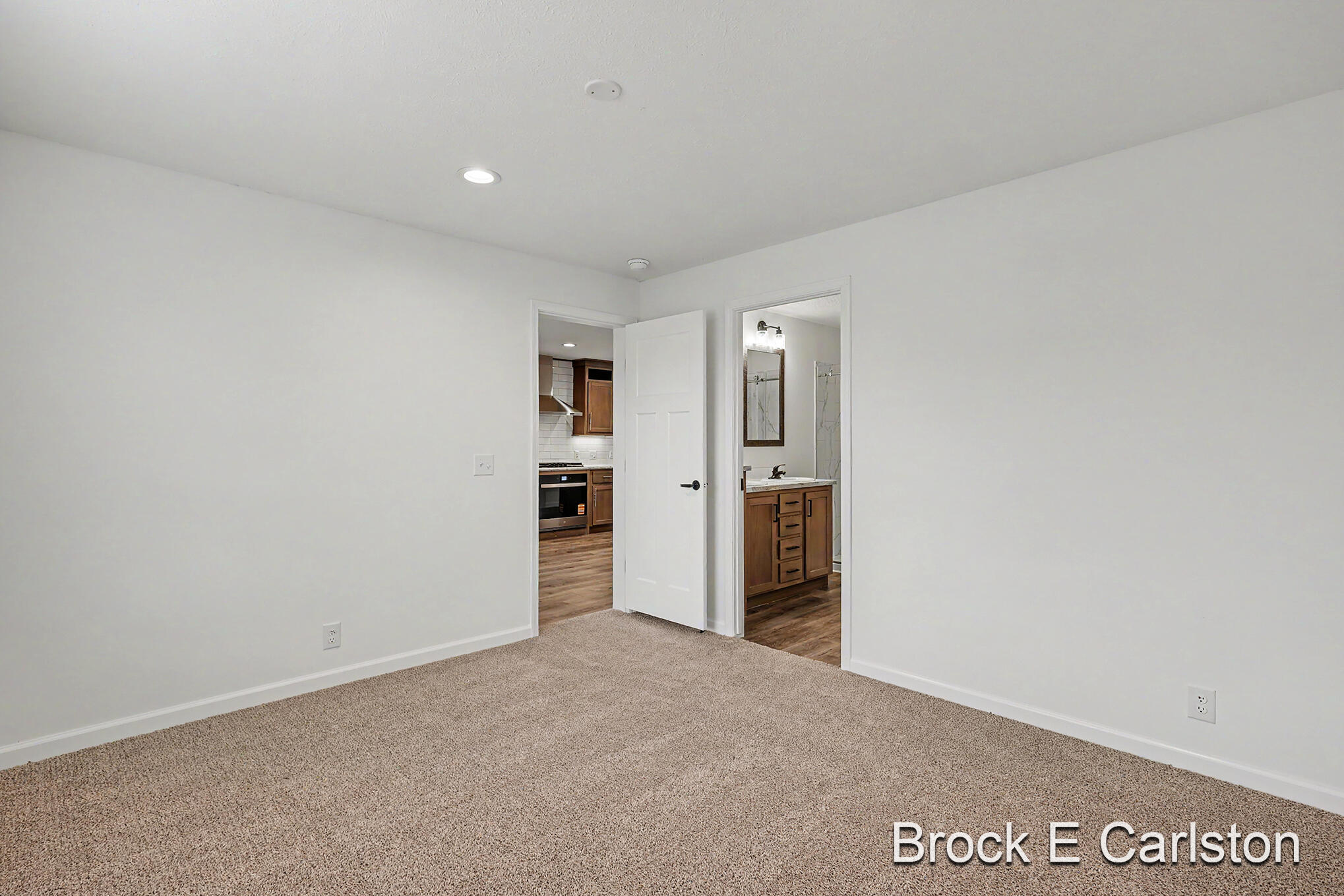 1283 East Ellis Road, Unit 41 Muskegon, MI 49441 - Photo 15 of 16 QJ1A9383