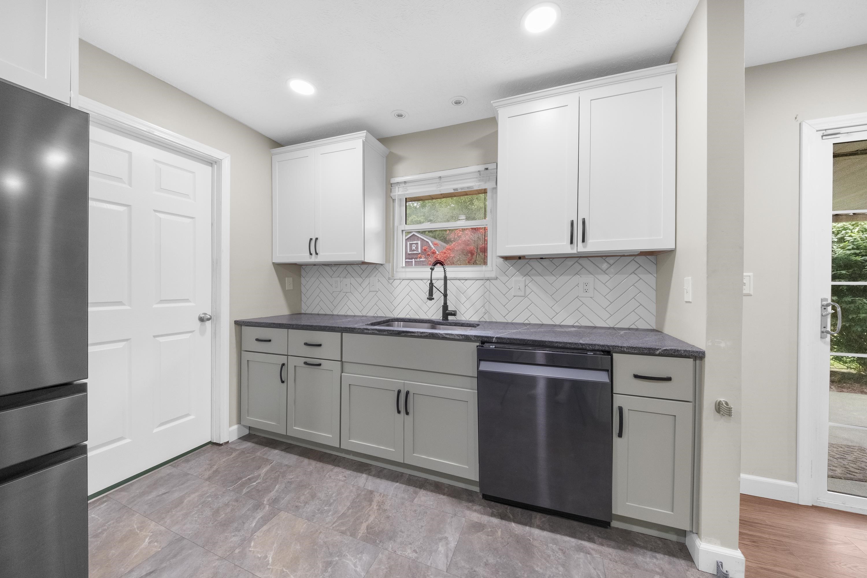 162 West Meadowbrook Road Ashland, KY 41102 - Photo 24 of 45