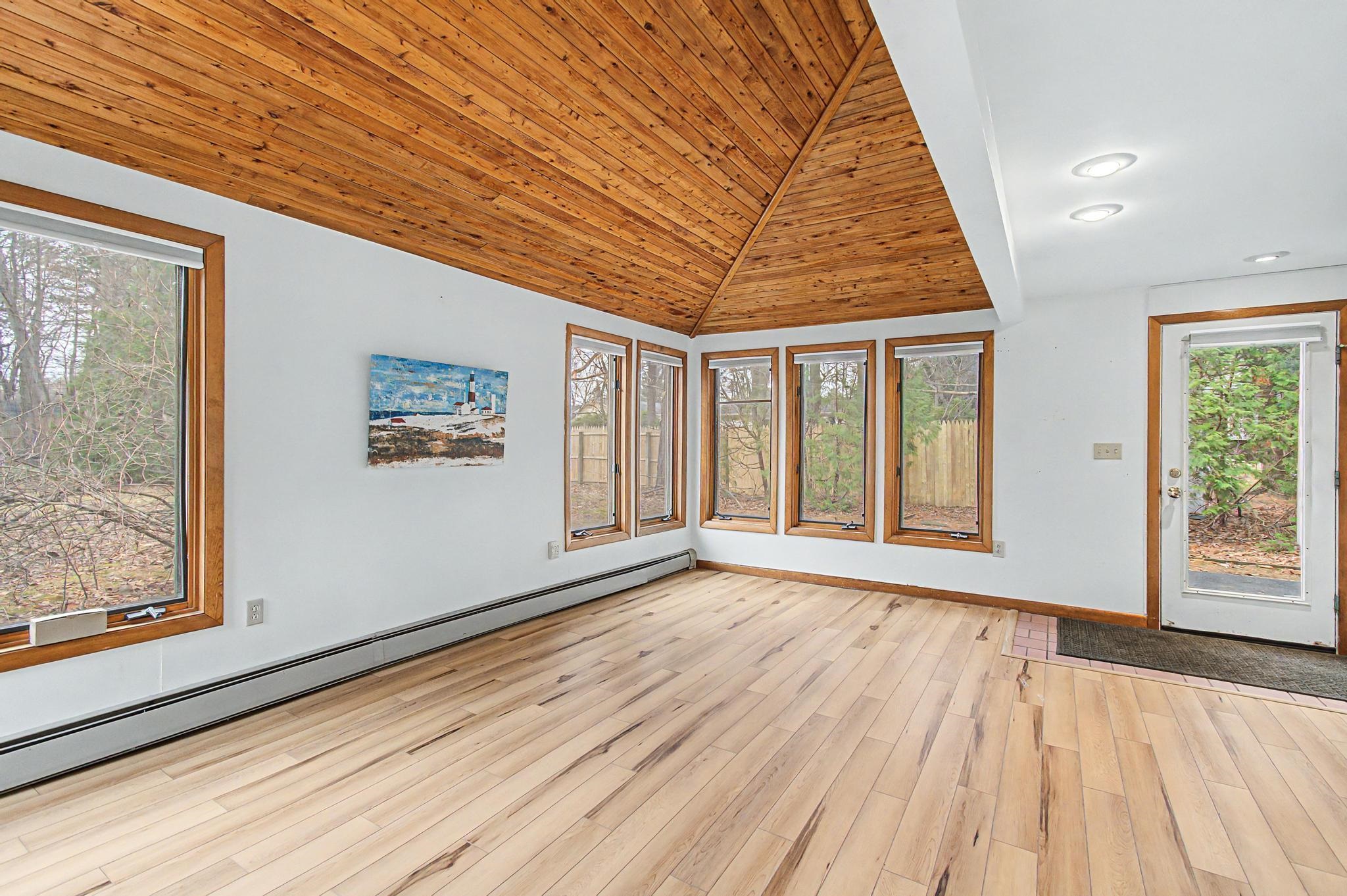 6 Clover Street South Burlington, VT 05403 - Photo 27 of 47