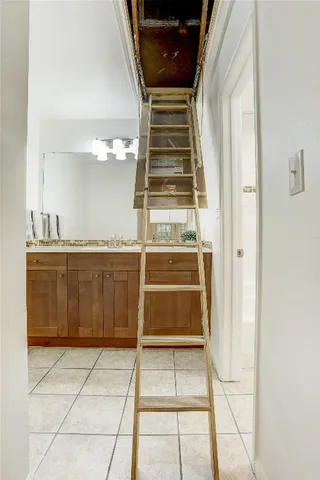 a view of a walk in closet