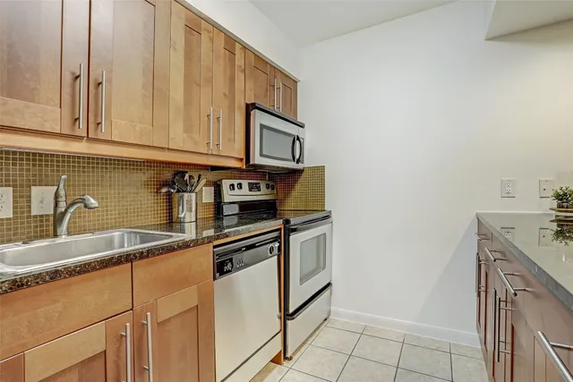 $1,650 | 7685 Northcross Drive, Unit 426, Austin, TX 78757