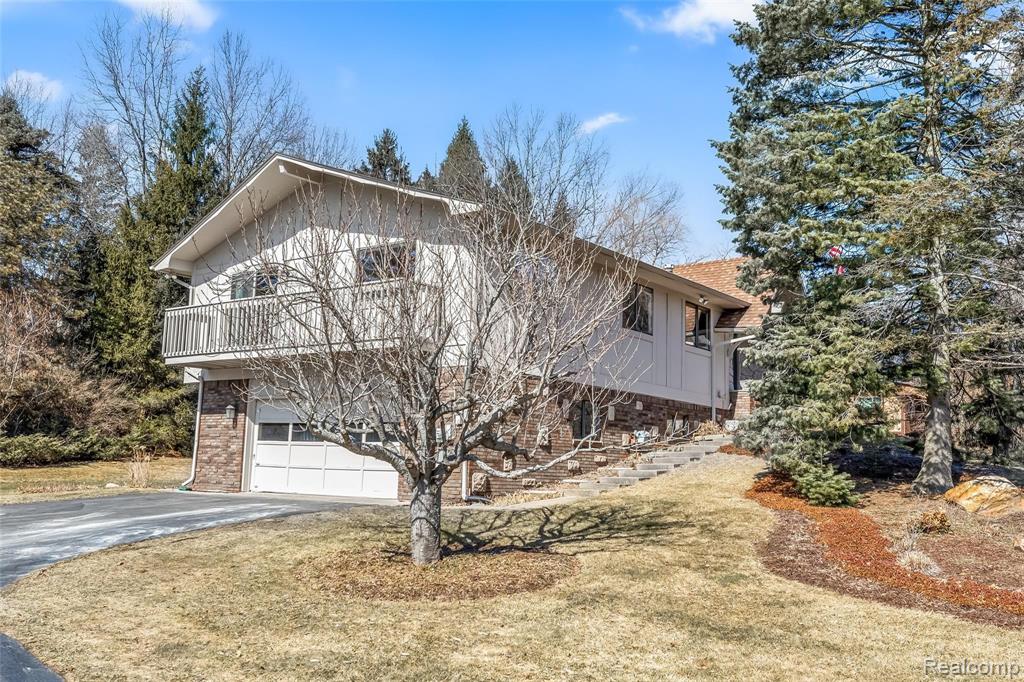 5412 Prairie View Brighton, MI 48116 - Photo 3 of 34