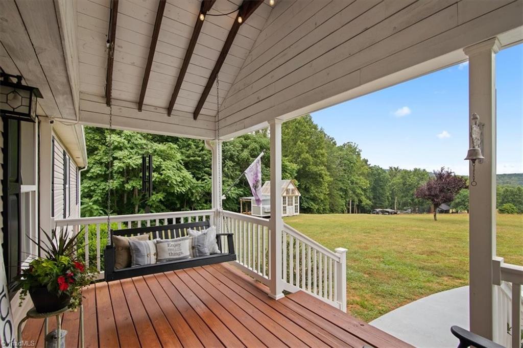 1420 Smith Road Westfield, NC 27053 - Photo 4 of 37 Gallery Image 4