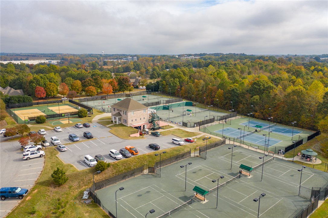 119 Turnberry Road Anderson, SC 29621 - Photo 47 of 50 An aerial perspective reveals a vibrant community with extensive recreational facilities.