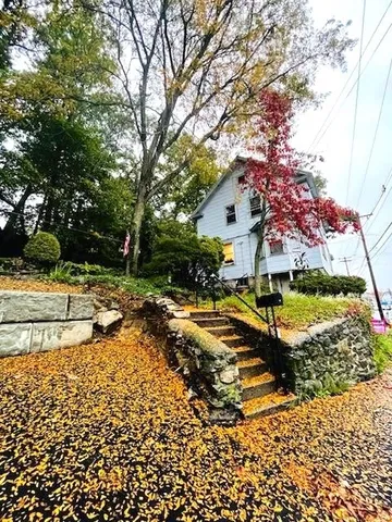 $2,300 | 1168 Grafton Street, Worcester, MA 01604