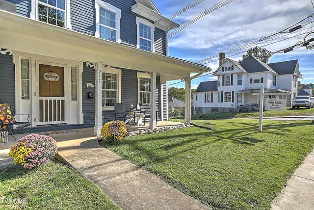 $475,000 | 217 South Irish Street, Greeneville, TN 37743