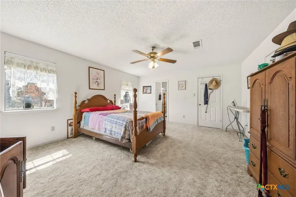 $725,000 | 5680 County Road 142, Gatesville, TX 76528