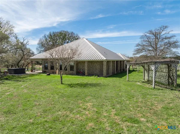 $725,000 | 5680 County Road 142, Gatesville, TX 76528