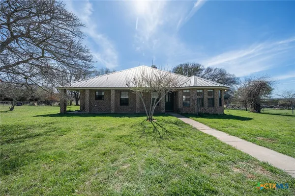 $725,000 | 5680 County Road 142, Gatesville, TX 76528