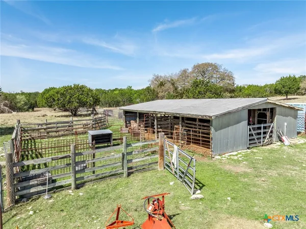 $725,000 | 5680 County Road 142, Gatesville, TX 76528