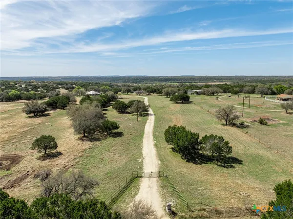 $725,000 | 5680 County Road 142, Gatesville, TX 76528