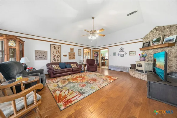 $725,000 | 5680 County Road 142, Gatesville, TX 76528