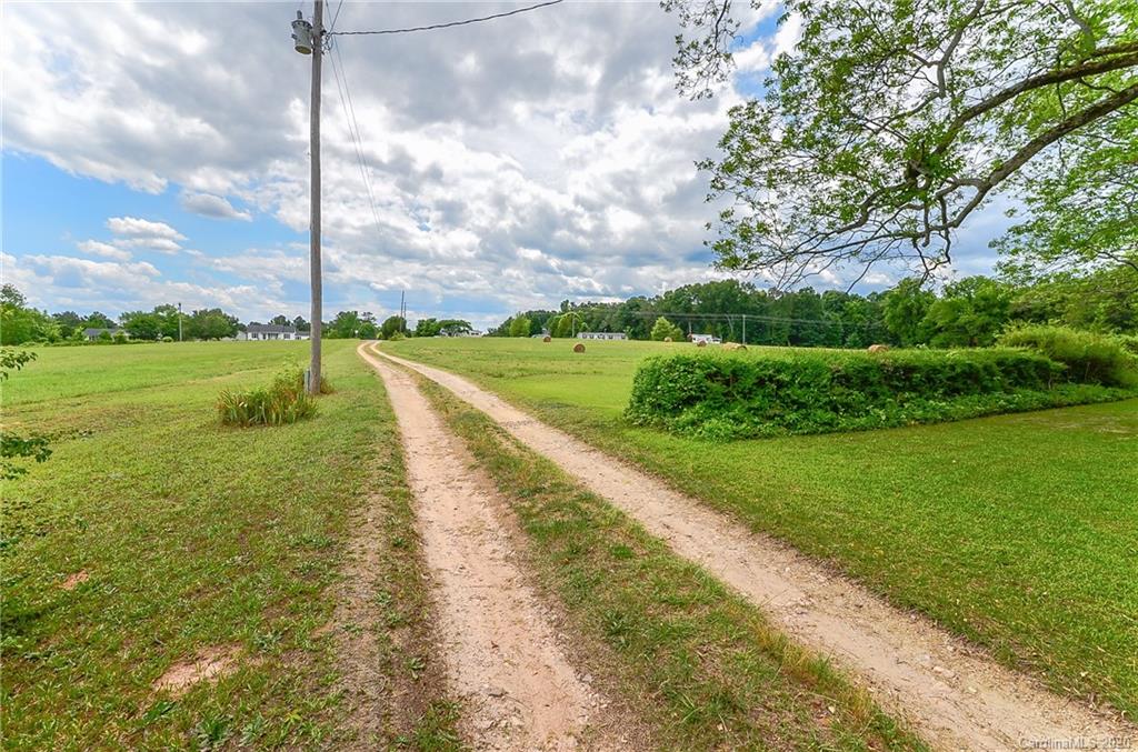 516 East Old Limestone Road York, SC 29745 - Photo 1 of 11 Gallery Image 1