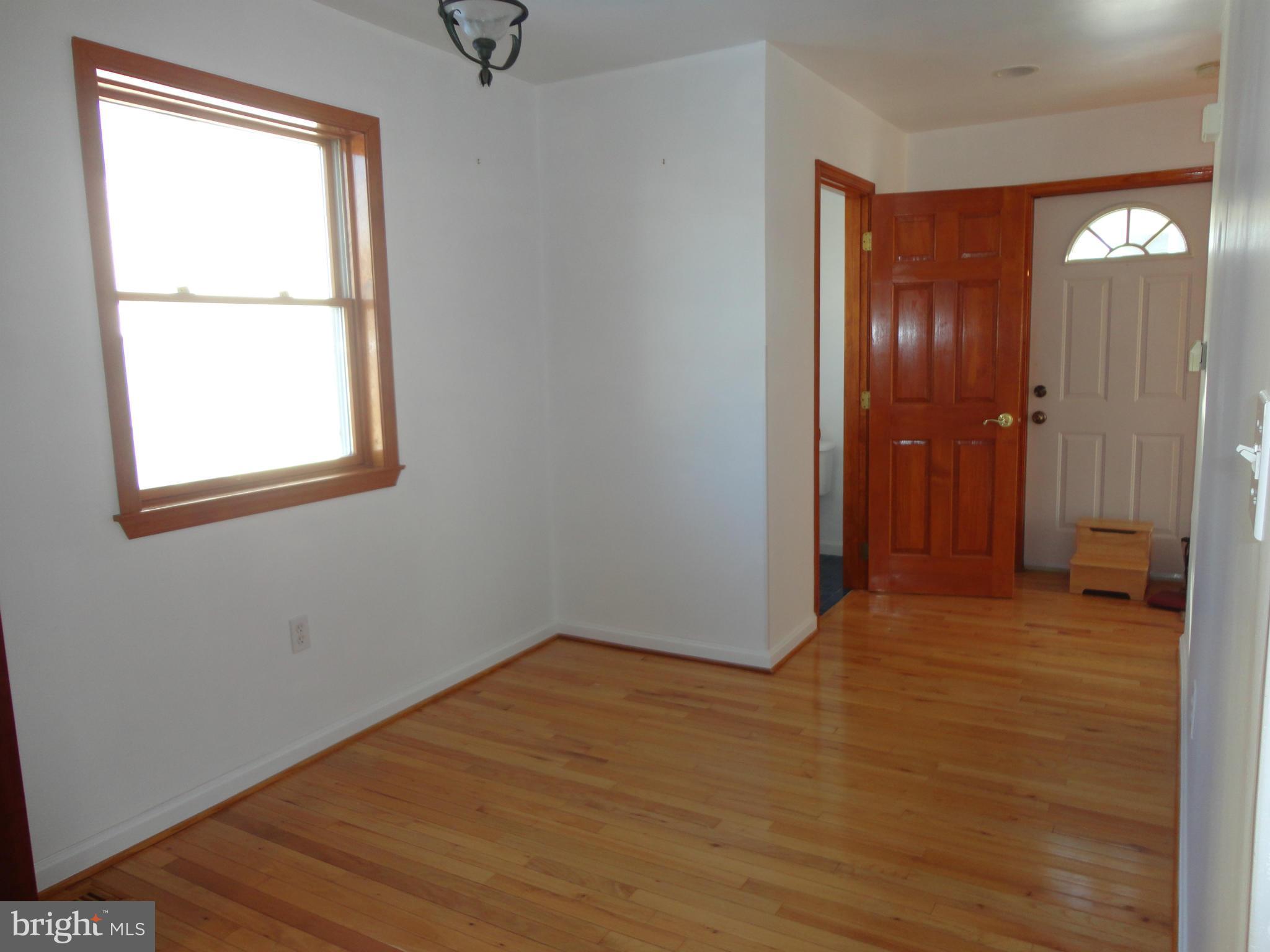 2806 3rd Street Baltimore, MD 21219 - Photo 5 of 24 Dining Room