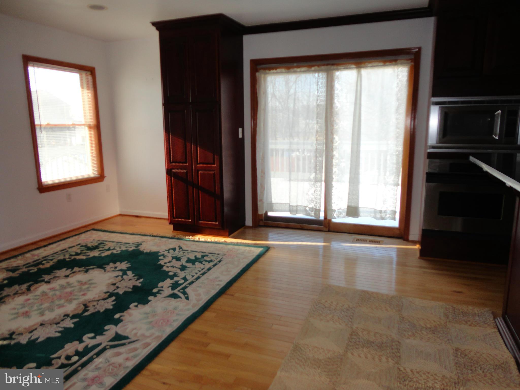 2806 3rd Street Baltimore, MD 21219 - Photo 8 of 24 Living Room