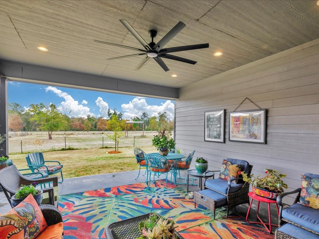 104 Wheeler Road Lufkin, TX 75901 - Photo 30 of 50 a room with furniture and a large window
